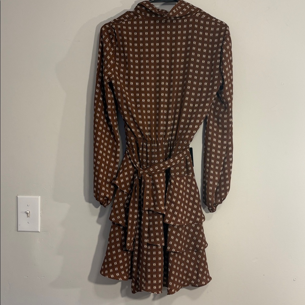 NWT Chocolate Brown Printed Collared Long Sleeve Tie Waist Tiered Mini Dress - Picture 10 of 12
